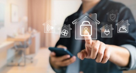 Systèmes de sécurité connectés, avantages et fonctionnalités à connaître