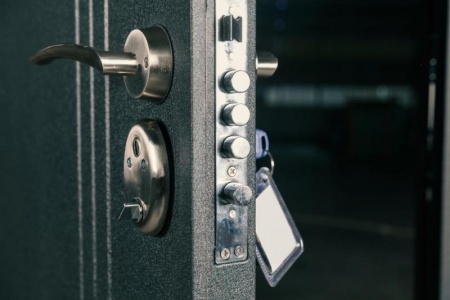 Verrous anti-effraction &agrave; Lille, comment renforcer la s&eacute;curit&eacute; de votre porte ?